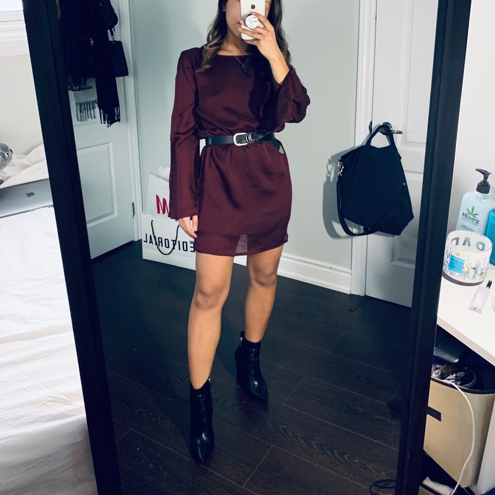 Line and dot long sleeve dress